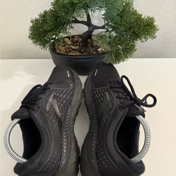 Brooks adrenaline 21 Women's Black Athletic Shoes - Picture 5 of 12